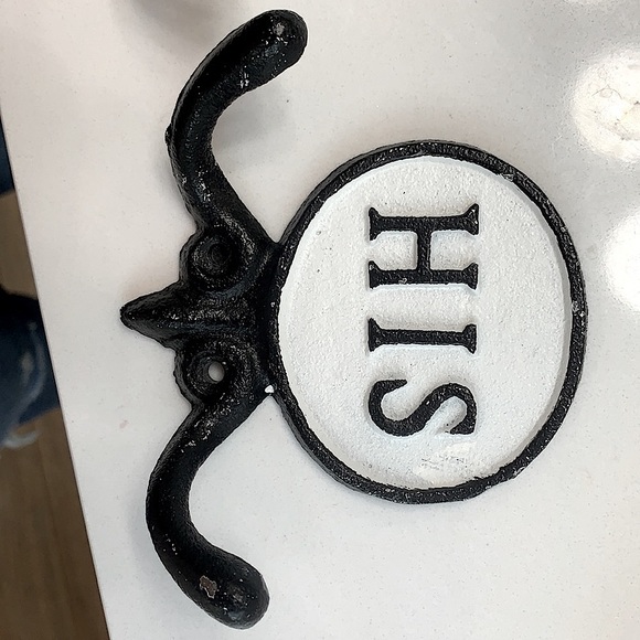 His and Her Metal Hooks. Vintage. Brand New. - Picture 6 of 6